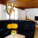 Gaestehaus Schmuckenhof *