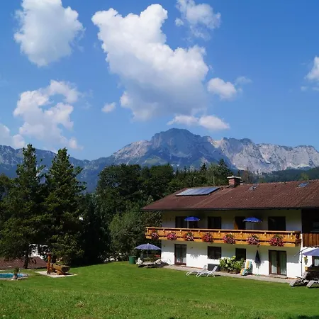 Gaestehaus Schmuckenhof Farm stay *