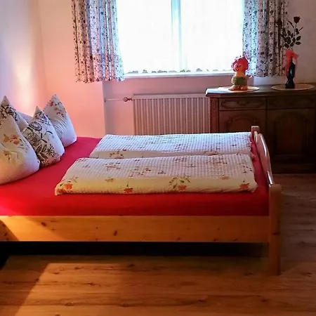 Gaestehaus Schmuckenhof Farm stay Marktschellenberg