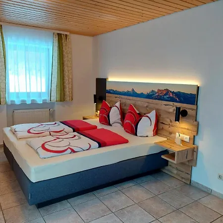 Gaestehaus Schmuckenhof Farm stay *